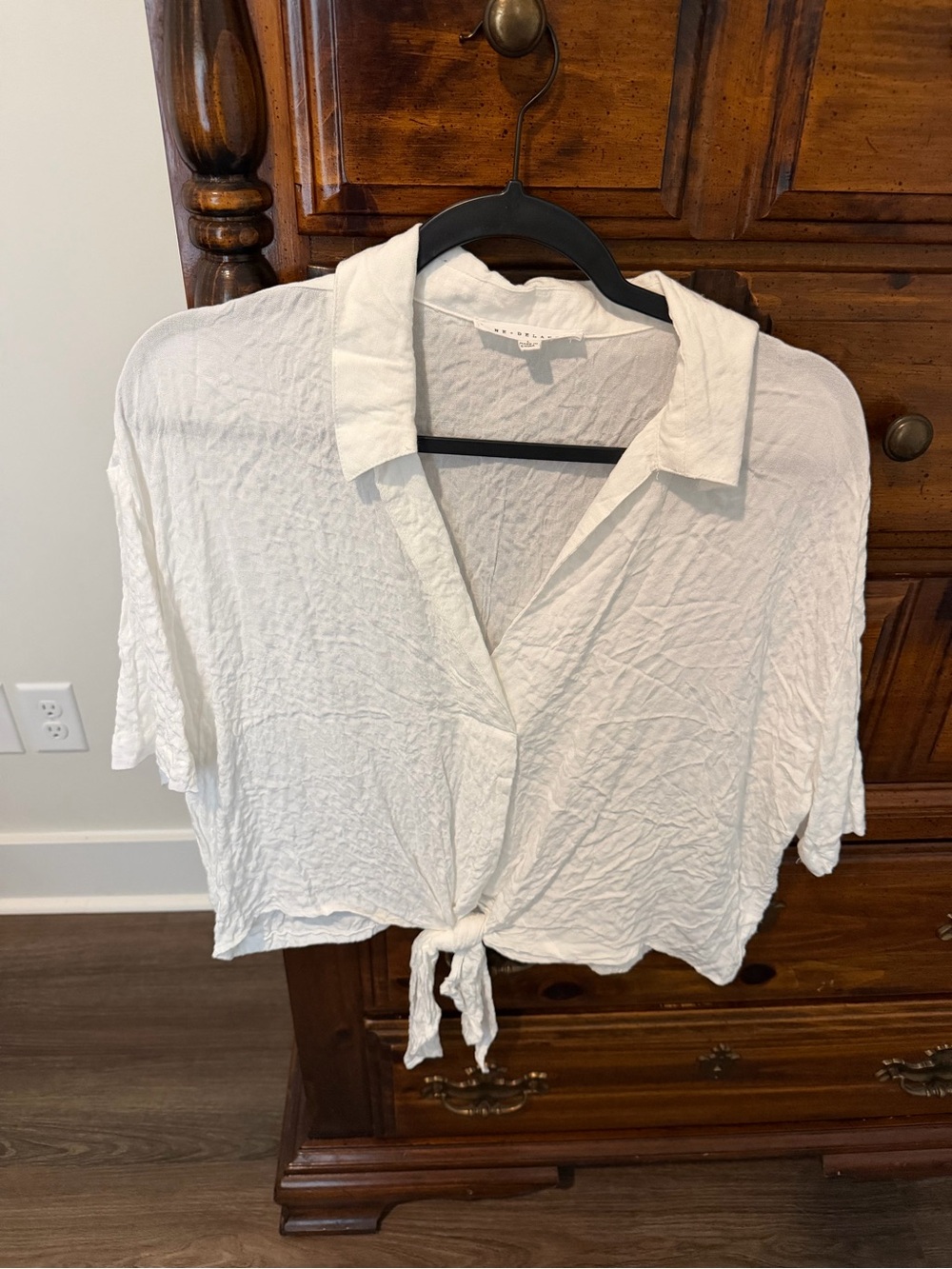 Women's White Tie-Front Collared Blouse